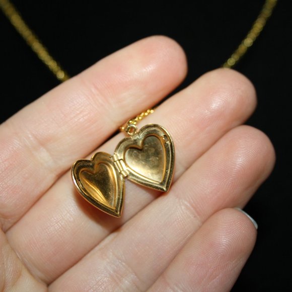 Vintage Jewelry Beautiful Vintage Gold Heart Locket Necklace 8